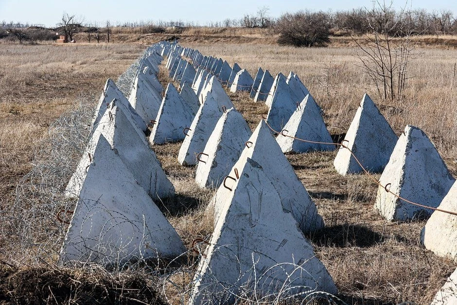 ⚡️В Курской области задержан сотрудник Минобороны, отвечавший за приёмку оборонительных...