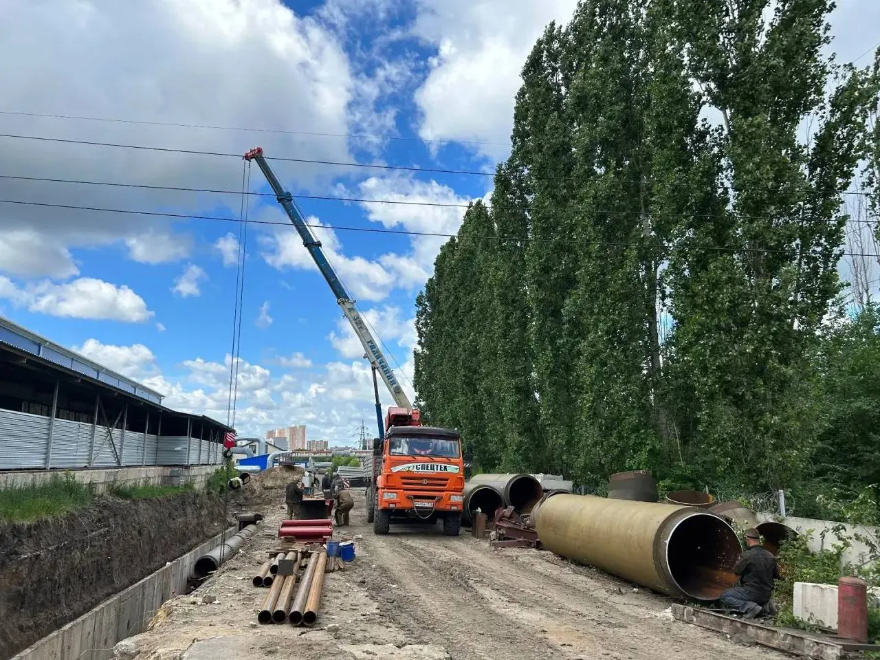 РИР Энерго в Воронеже продолжает реконструкцию магистрального трубопровода в Ясном проезде
 
Филиал 