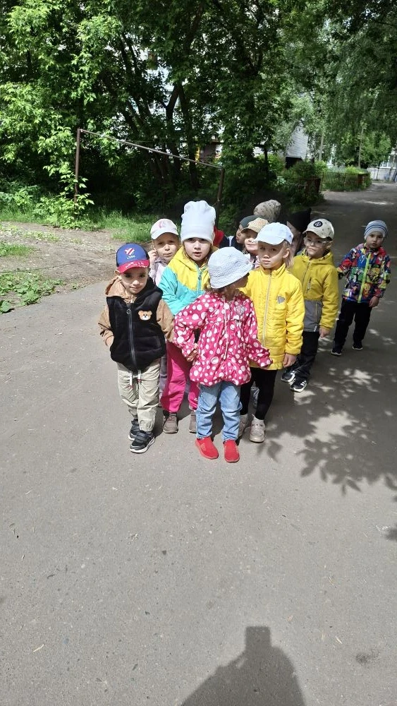 🛒🍭 Экскурсия в магазин — увлекательное путешествие в мир профессий! 🍭🛒

В группе «Чиполлино» про