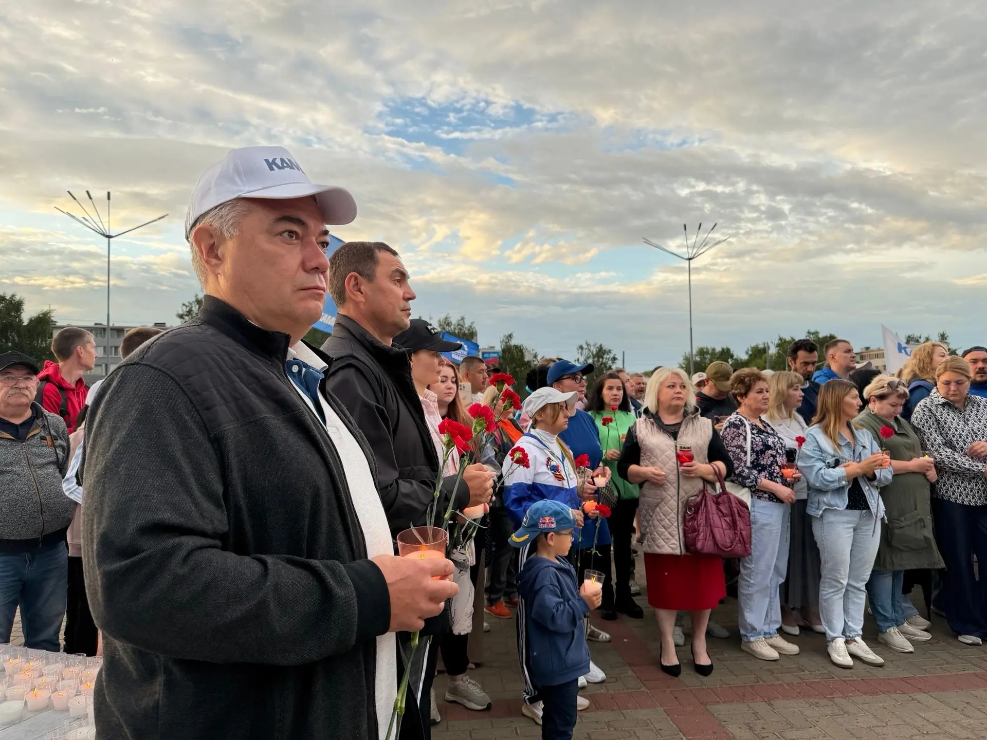 🇷🇺 22 июня у Мемориального комплекса «Родина‑мать» прошла акция «Свеча памяти», посвя...