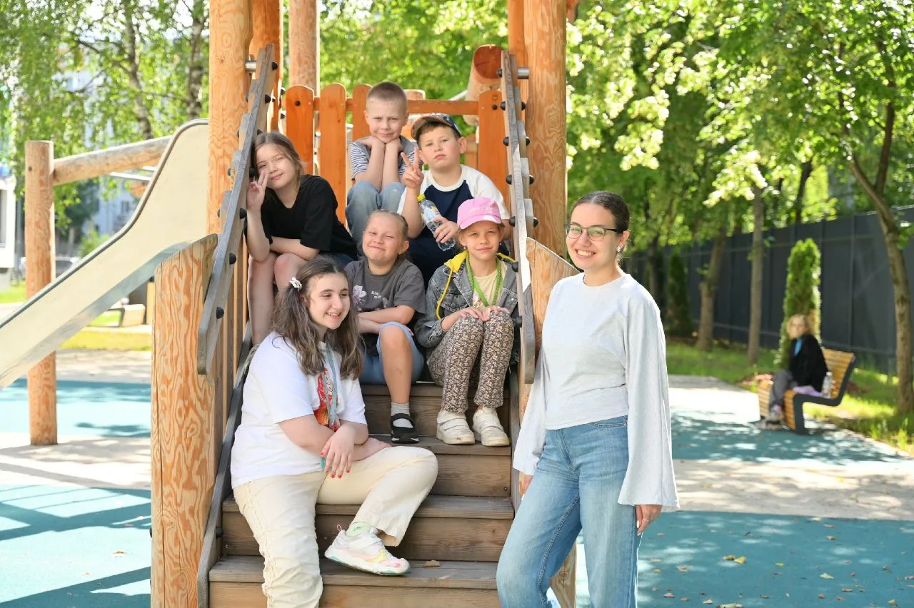 Лето, солнце и «Каникулы с пользой»!

☀️ Сегодня началась вторая смена летней программы "Каникулы с 