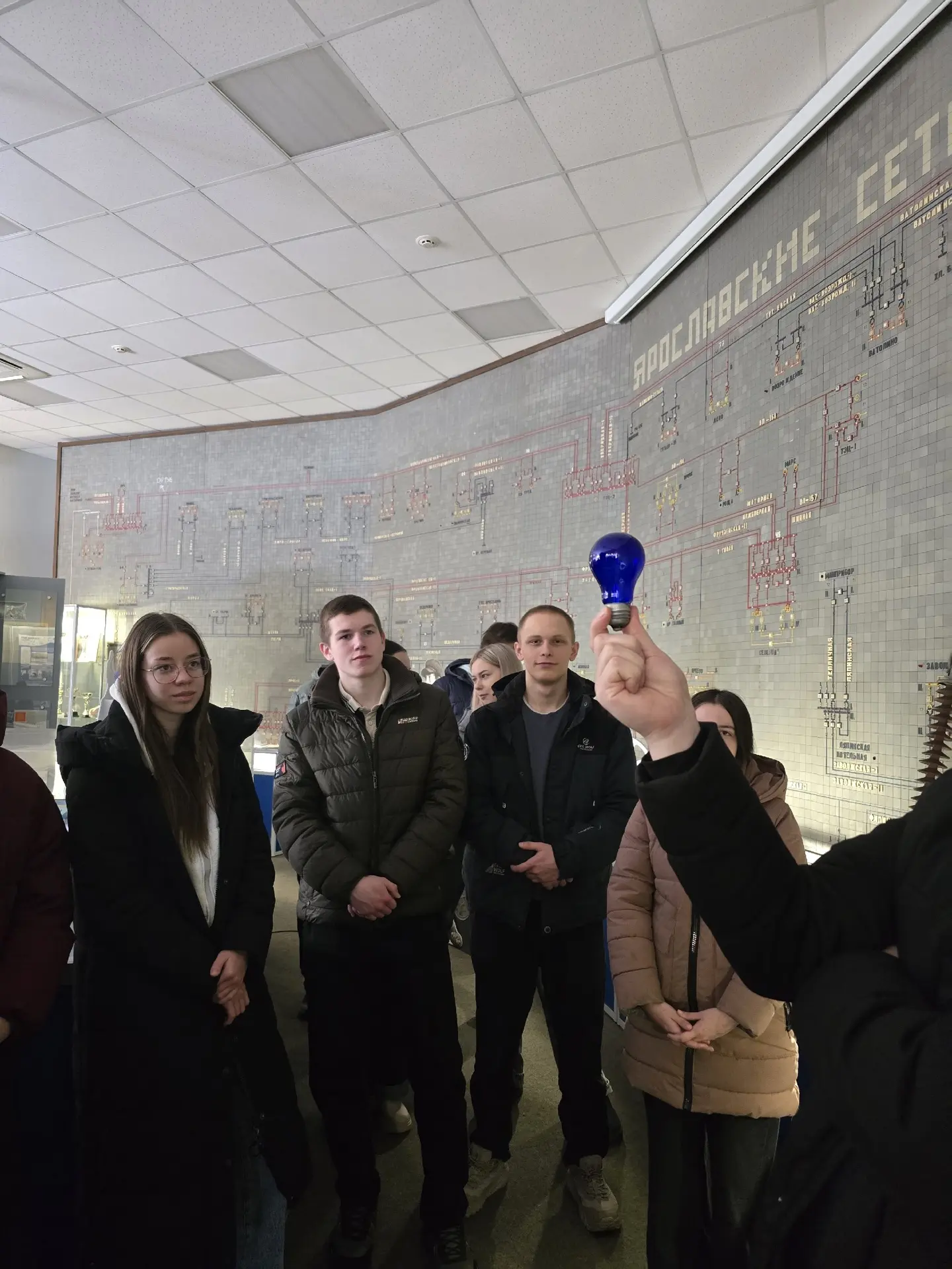 В среду, 11 марта, учащиеся 10 и 11 классов в сопровождении учителя физики Кочкиной П.А. посетили фи