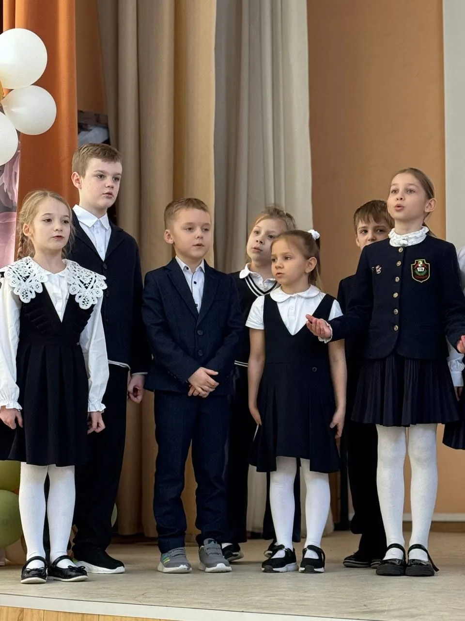 МЕЖДУНАРОДНЫЙ ЖЕНСКИЙ ДЕНЬ В ГИМНАЗИИ🌸💃  В пятницу  в гимназии отметили 8 Марта. Мальчики каждого кл