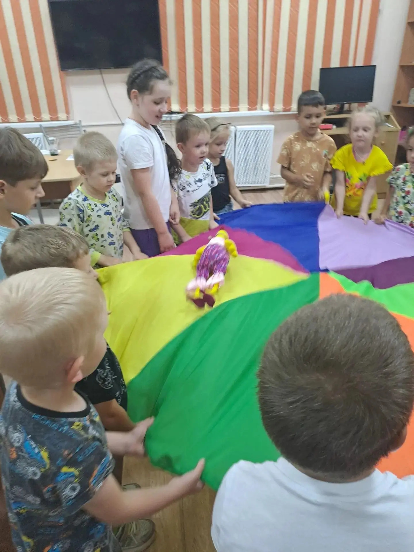 Дети средней группы, провели замечательное мероприятие в детской районной библиотеке, о...