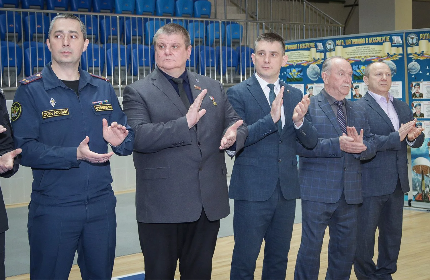 Александр Гаврилов принял участие в открытии соревнований по борьбе   В Брянске во Дворце единоборст