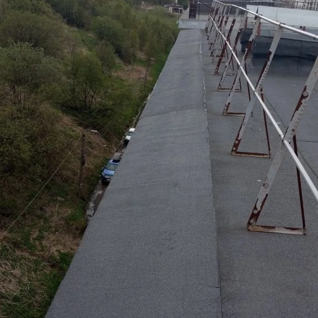 ООО "УК "Гольфстрим" проведены мероприятия по локальному ремонту кровли многоквартирног...