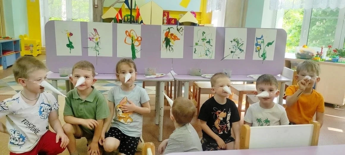 Рисование – это самое любимое занятие детей: от малышей до выпускников  Дети  познакомились с разным