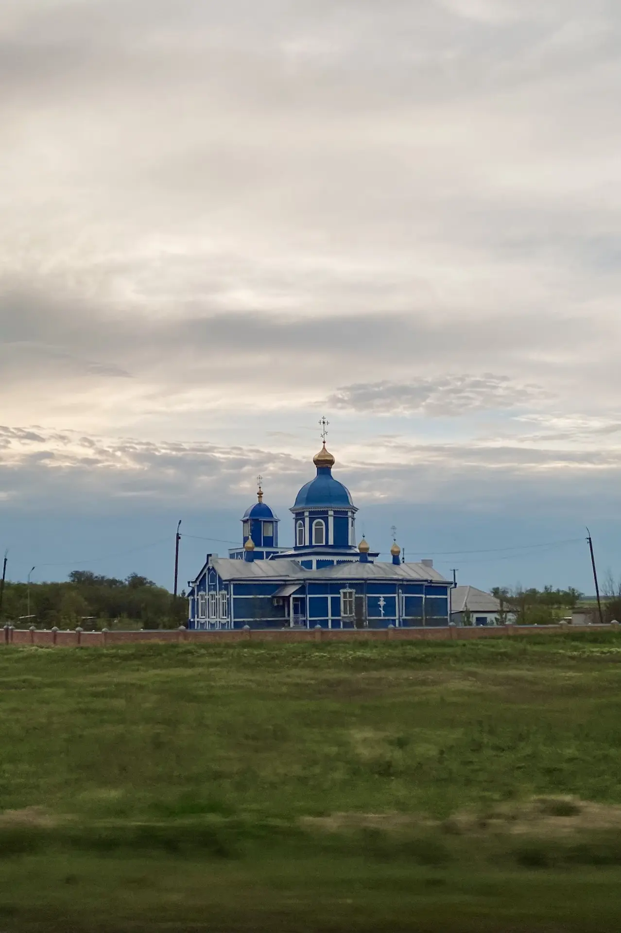 Доброе утро, друзья!

На снимке храм Казанской иконы Божией матери в селе Алексеевском (Благодарненс