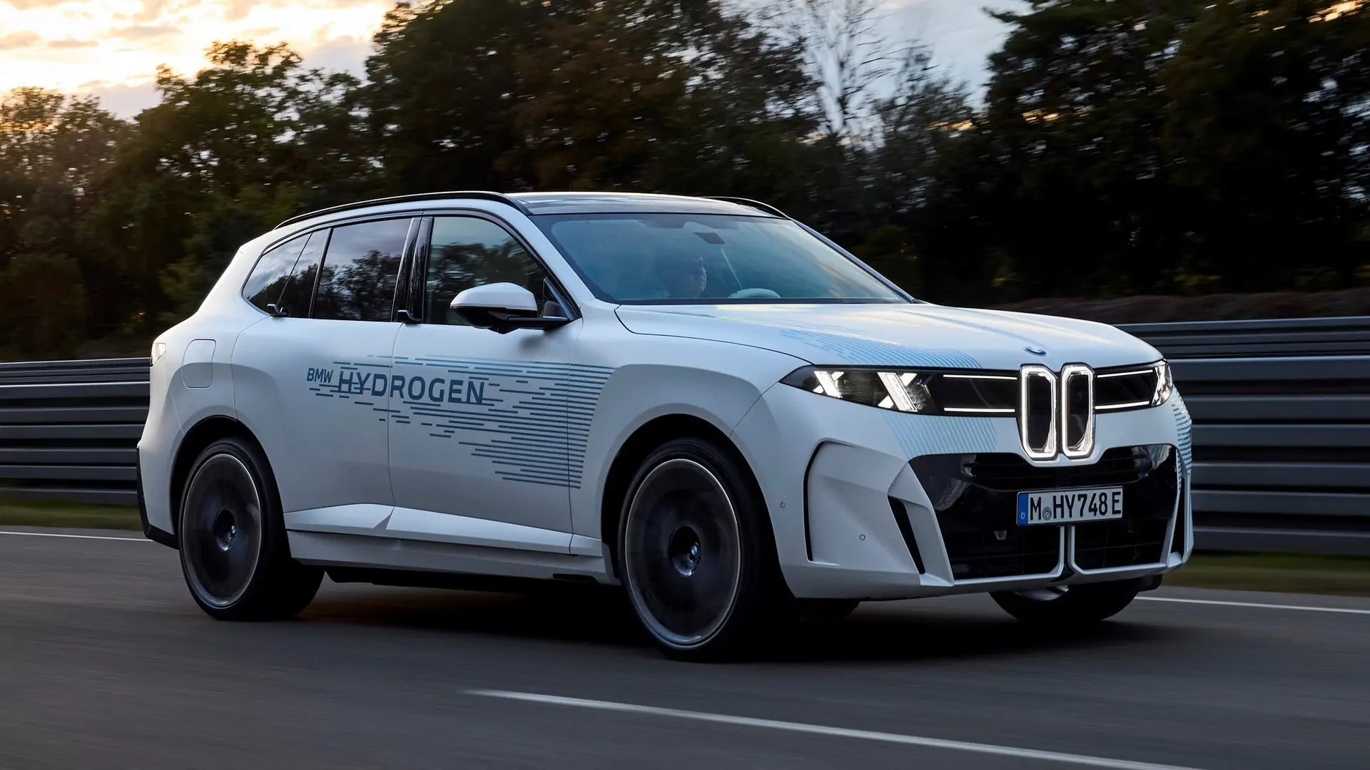 Новый BMW X5 получил водородную версию