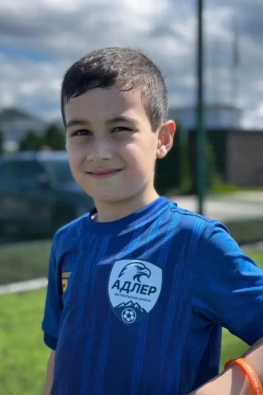 ⚽️ Лучший игрок матча — Мельсен Оганисян, 1 «Б» класс!  Матч против команды «Заря» (0:9) для ФШ «Адл