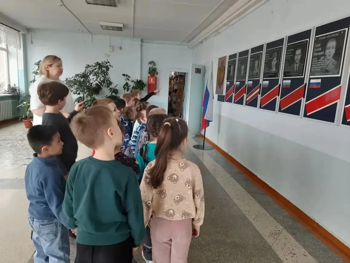 📚✨ Будущие первоклассники в гостях у школы! 14 и 15 апреля в нашей школе прошла традиционная встреча
