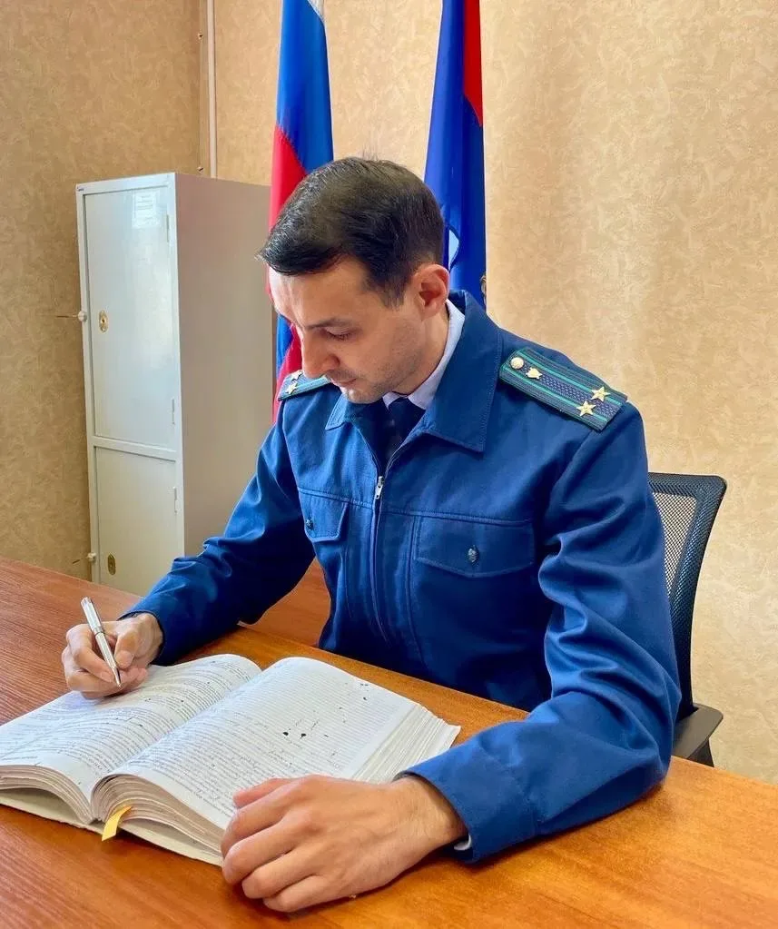 В Ядрине после вмешательства прокуратуры семье, воспитывающей ребенка-инвалида, выплаче...