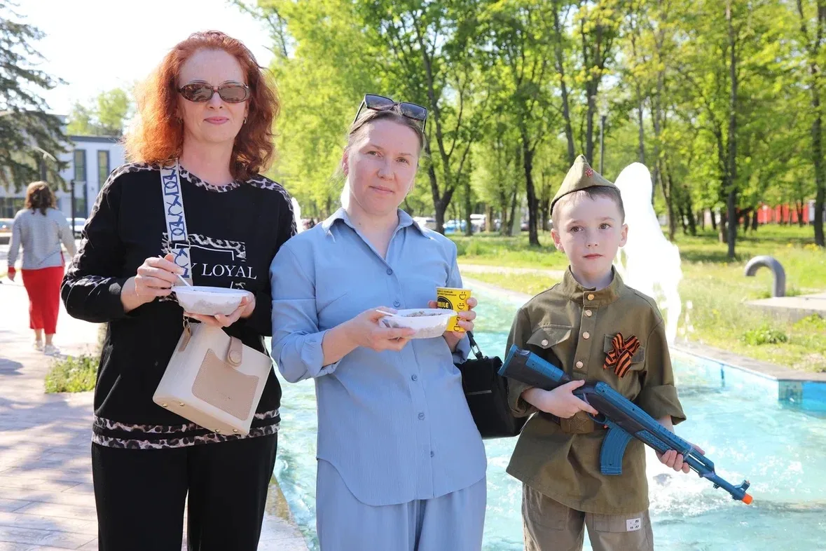 Праздник продолжается!   В честь 81‑й годовщины Победы в парке рядом с заводом РТИ состоялась праздн
