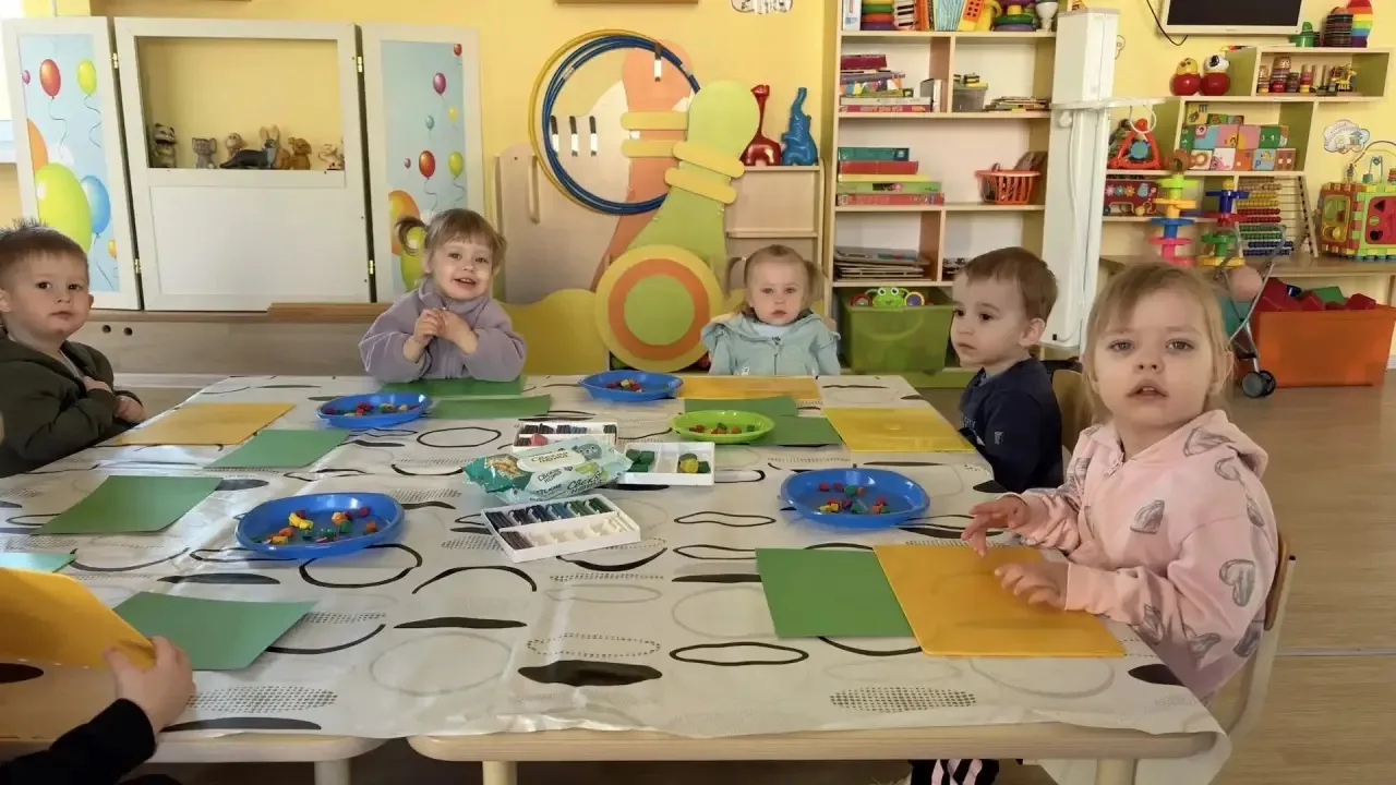 🌸Лепка «Цветы на полянке»🌸

В группе #СолнышкоДС18  учились создавать свою цветочную полянку! 🌼✨ 