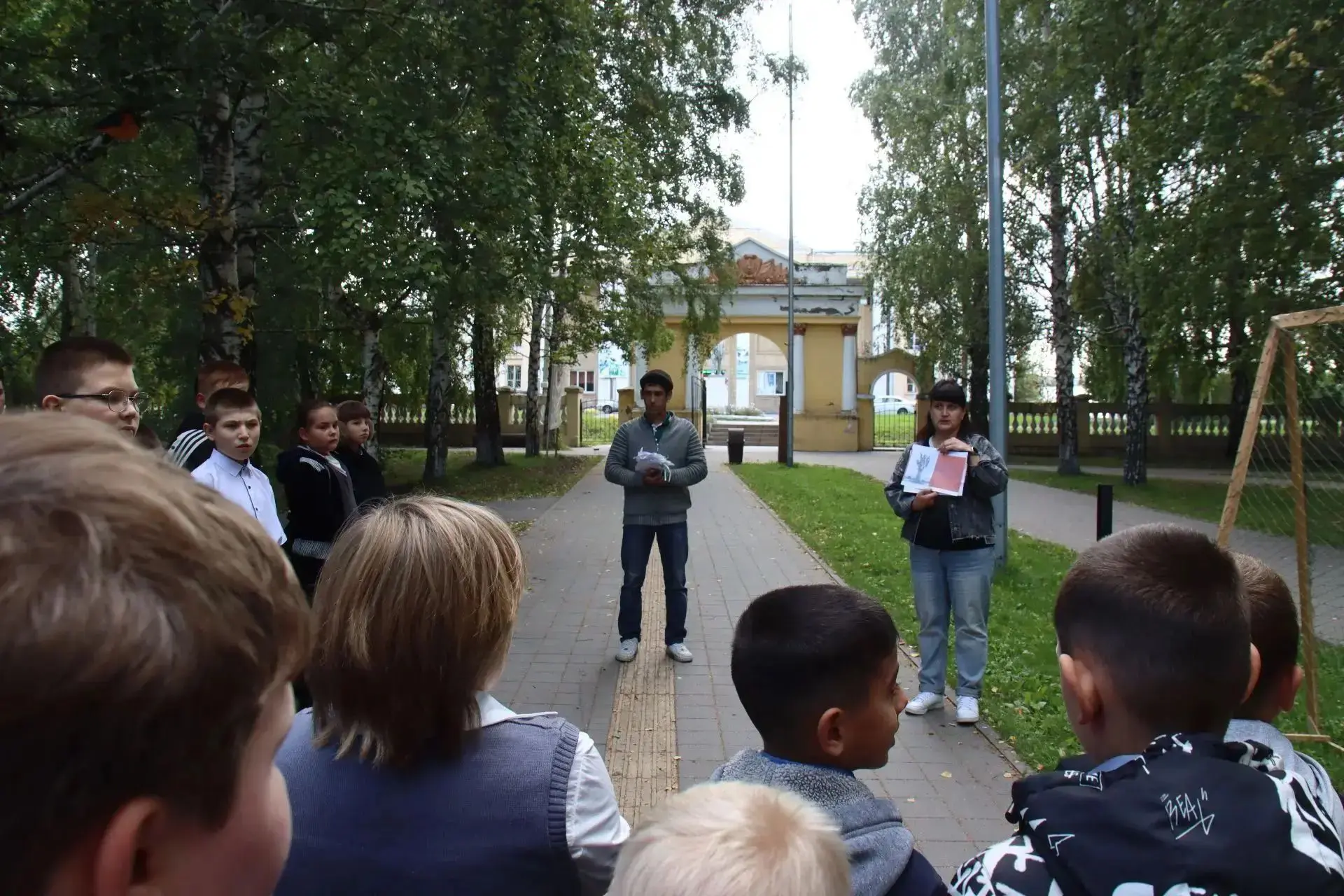 🕊 В сквере "Шахтер" 3 сентября прошла памятная акция, посвящённая жертвам трагедии в Б...