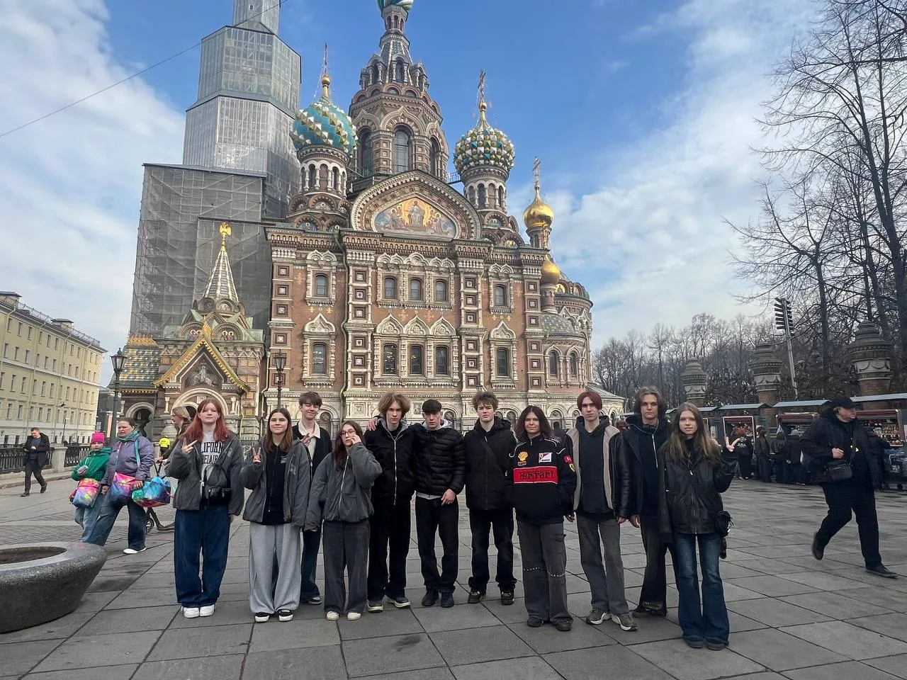 Санкт-Петербург   🏛️ Ученики нашей школы на каникулах посетили культурную столицу — город Санкт-Пете