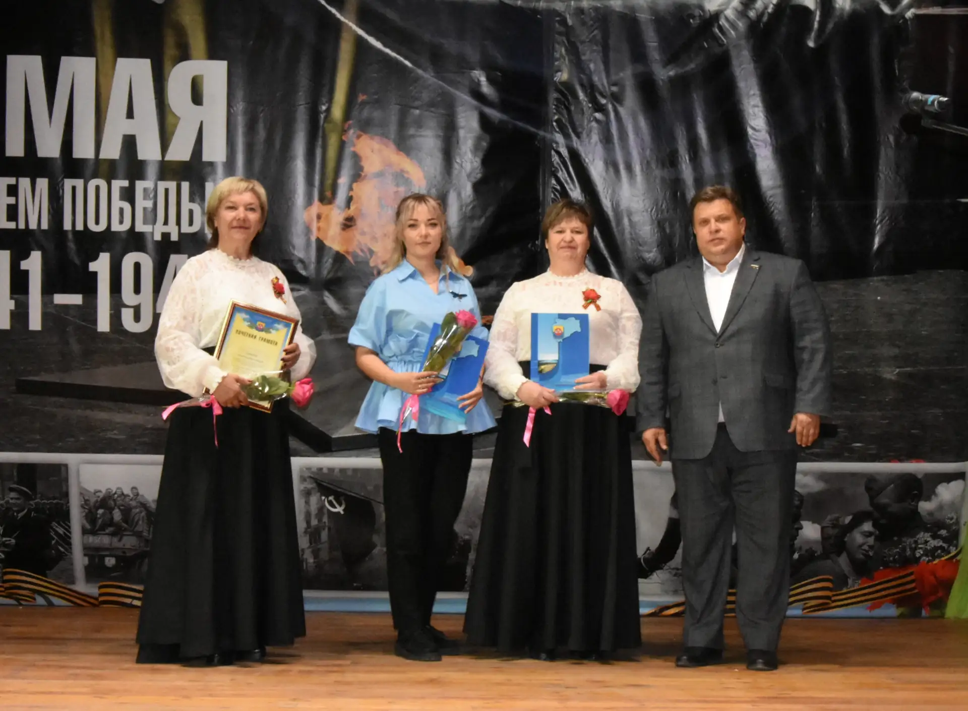 📍 Глава Барабинского района провел рабочие поездки в сельсоветы накануне Дня Победы  🎖️ На этой неде