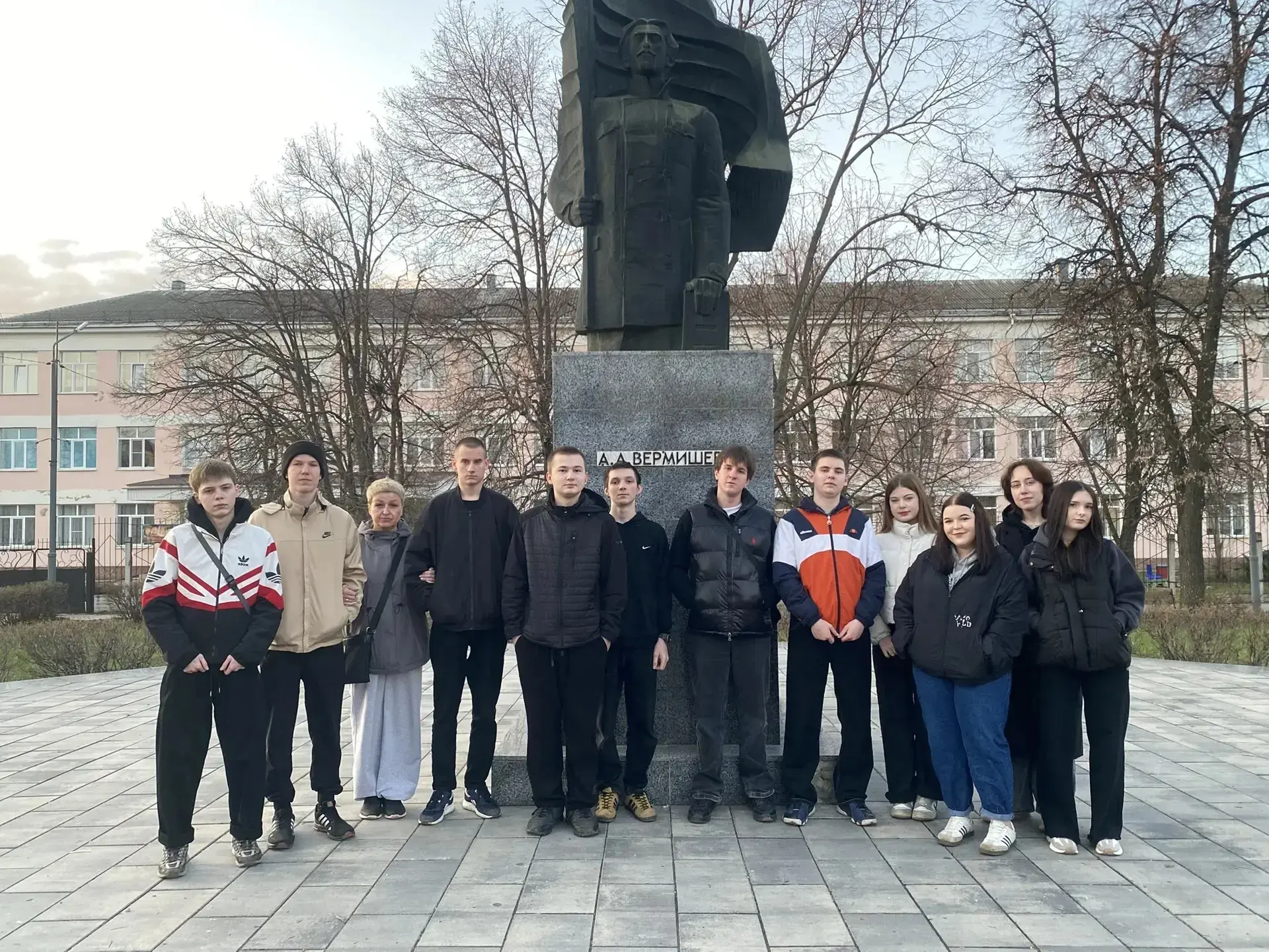 ❗НОВОСТИ ОБЩЕЖИТИЯ ❗      Прогулка с пользой! 🚶‍♂️📚  Ребята из общежития Елецкого техникума железнод