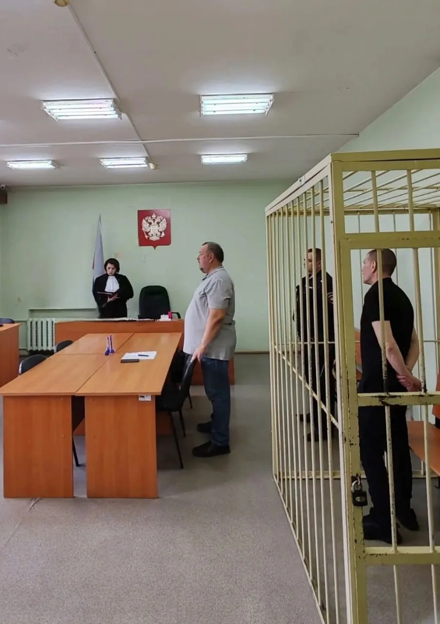 Житель Дегтярска осужден за угрозу применения насилия в отношении представителя власти,...