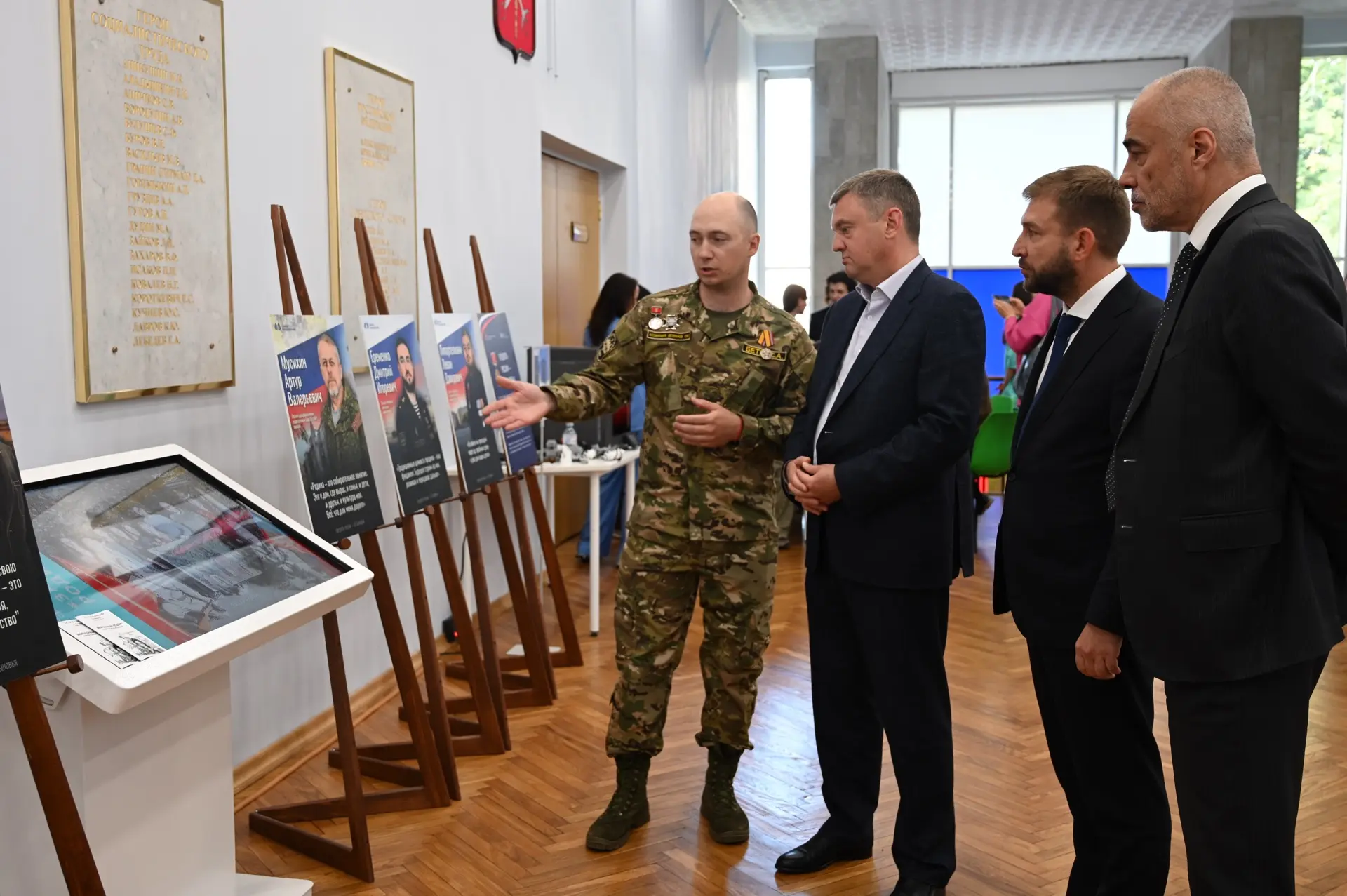 Выставка достижений Петроградского района вызвала не только большой интерес у посетител...