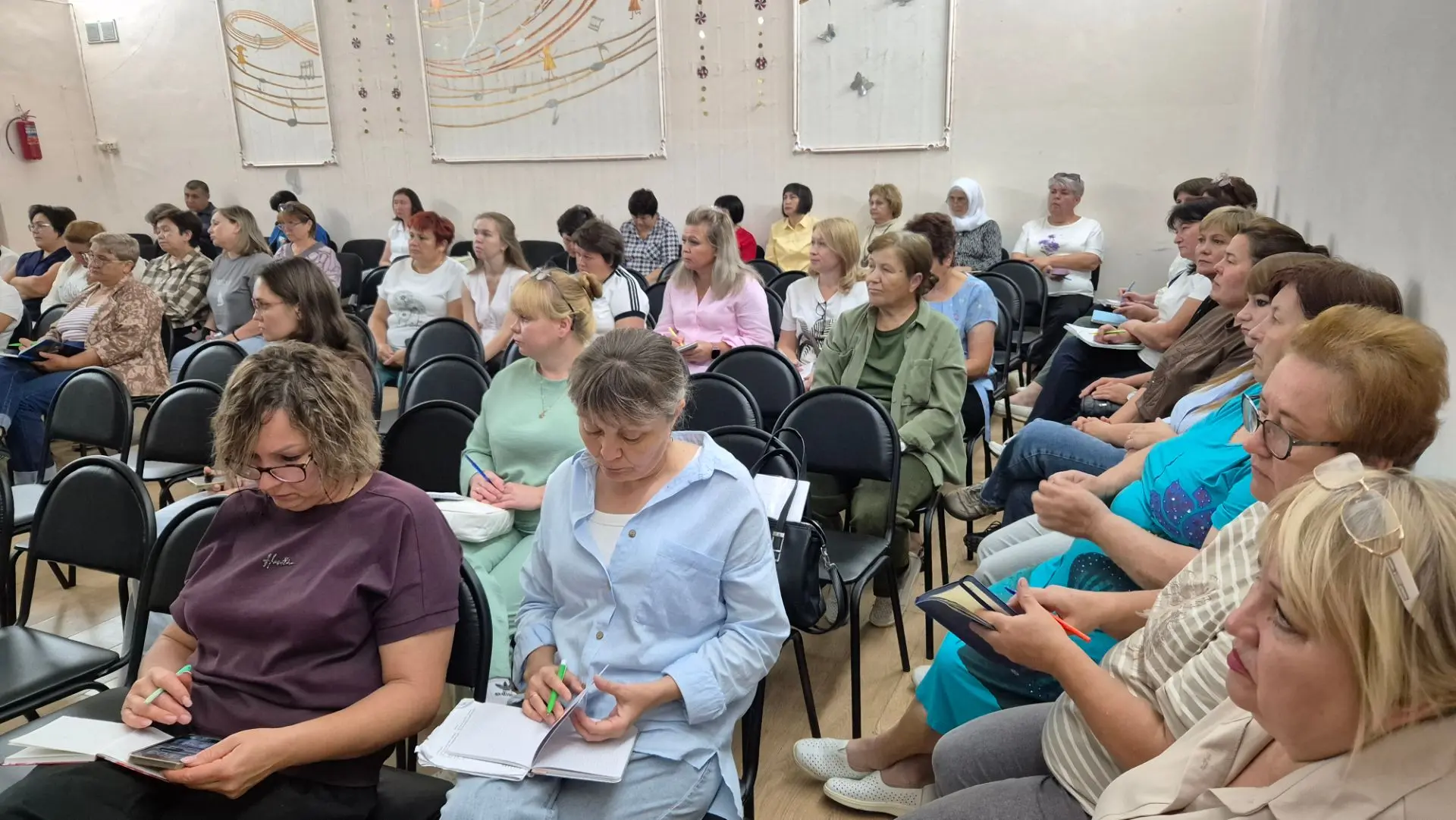 Новый учебный год стремительно приближается, и в нашей школе ведется активная подготовк...