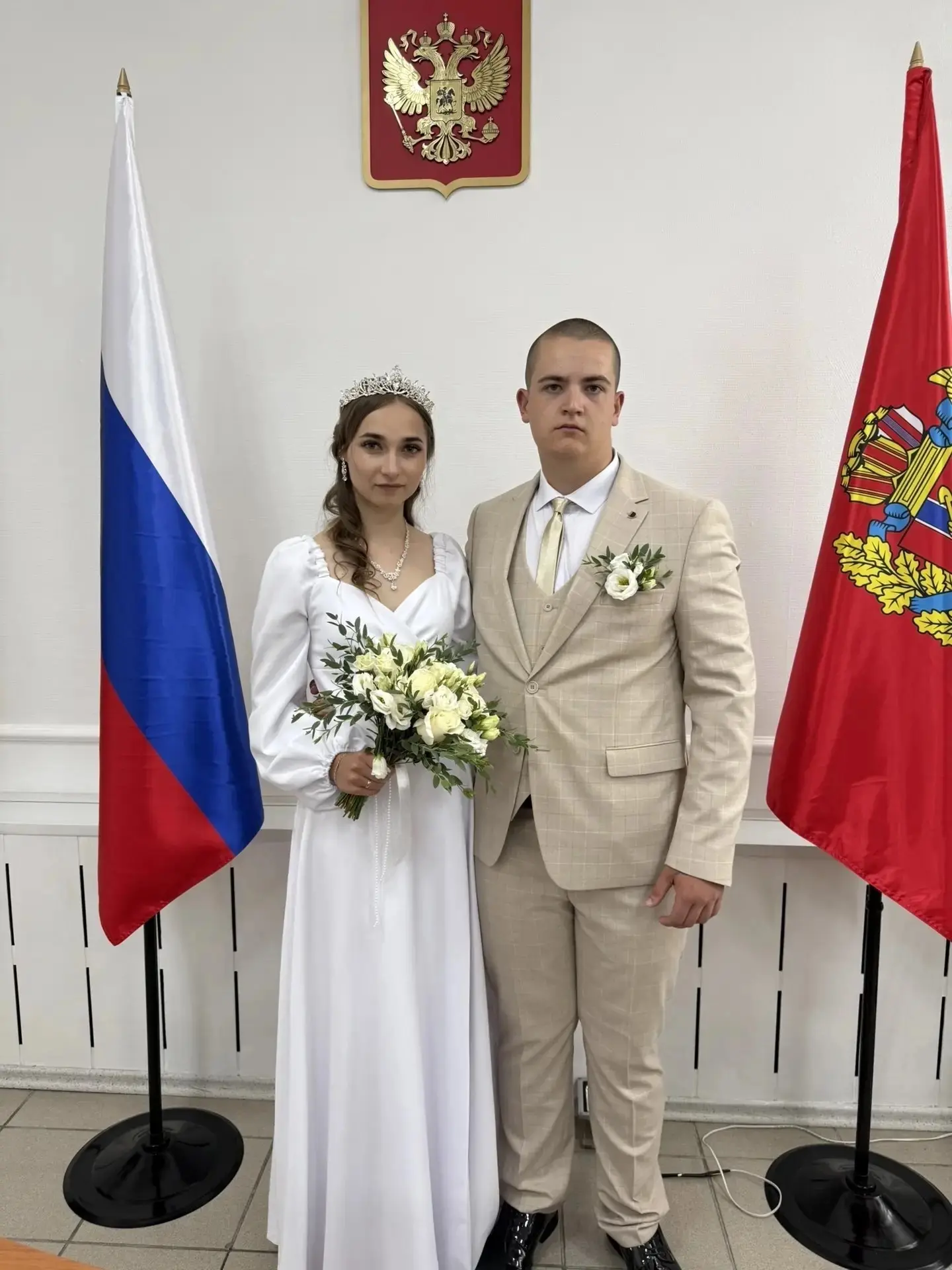 Пообещали любить, уважать и заботится друг о друге👩‍❤‍👨💞

👰🏼🤵🏻Дорогие молодожены! Желаем вам 