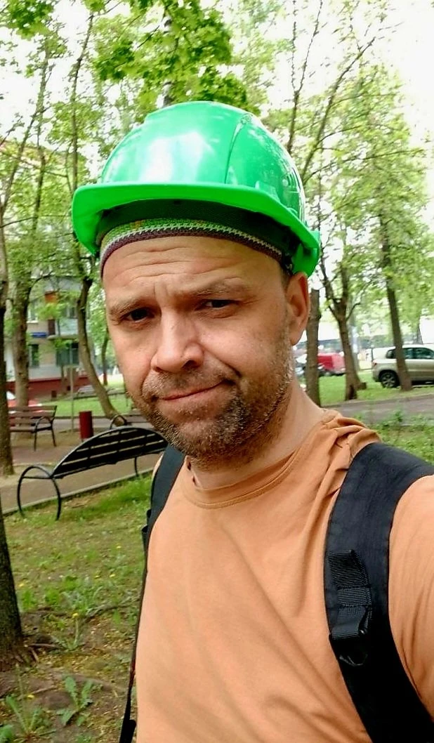 Летнее солнцестояние еще 2 недели с небольшим, а солнце в 6 утра уже высоко.
Работая с государством 