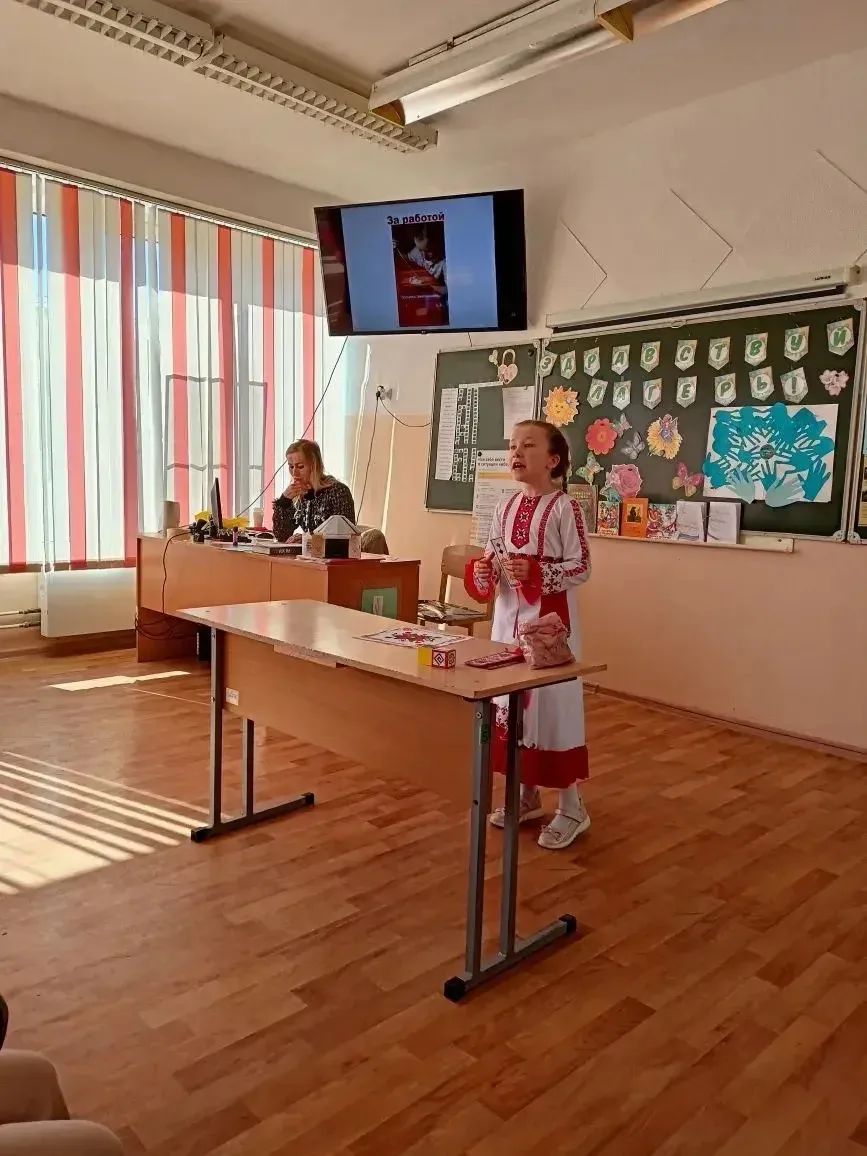 Сегодня в нашем лагере — День удмуртского народа! 💚❤️  Утро началось с весёлой национальной зарядки:
