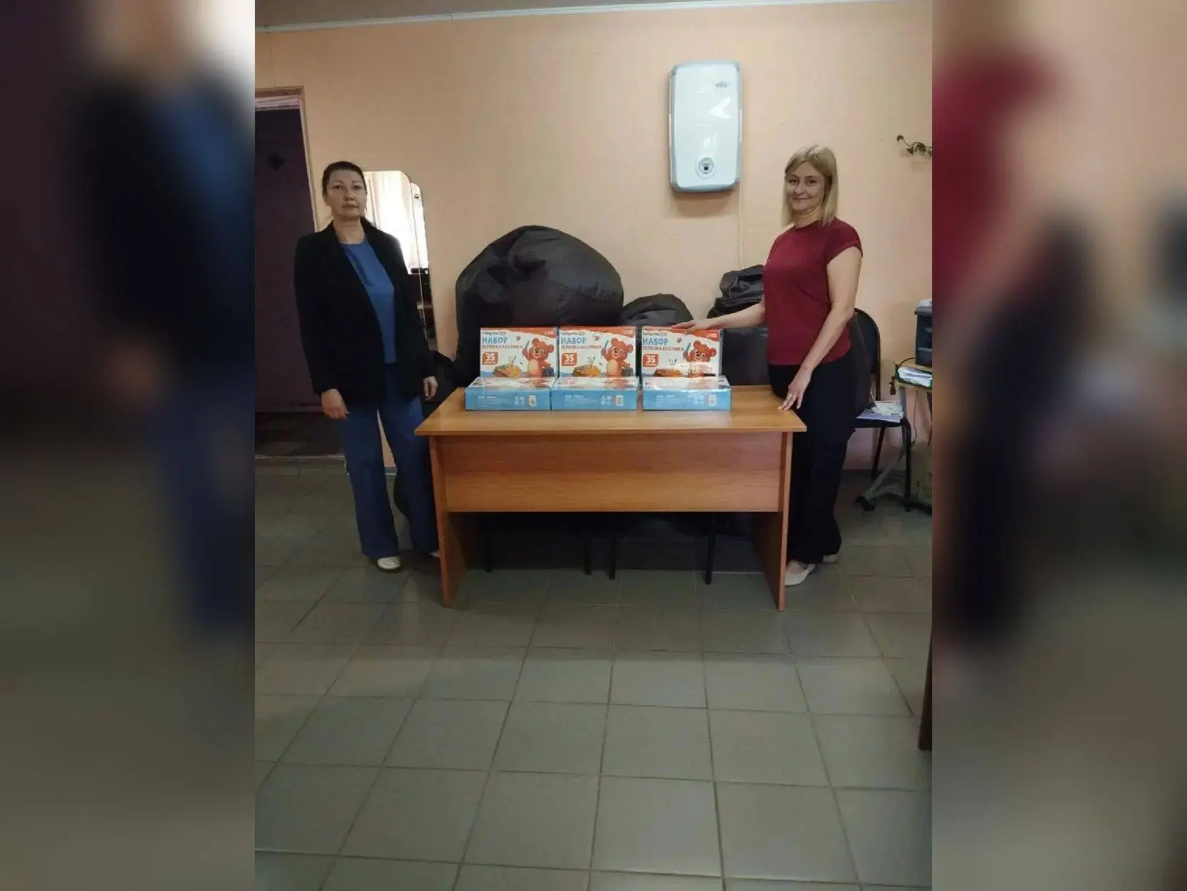 ✅Сотрудники Министерства присоединились к благотворительной акции «Собери ребенка в шко...