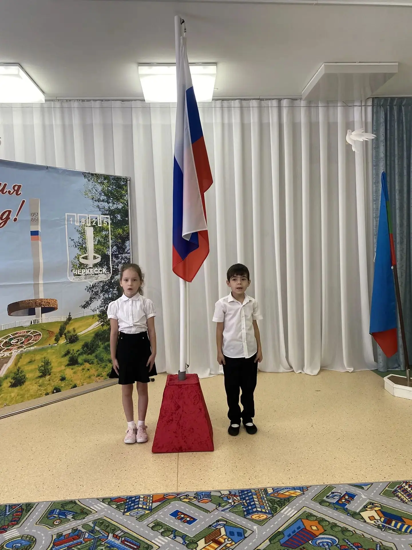 Первое поднятие флага в нашем детском саду! 🇷🇺✨