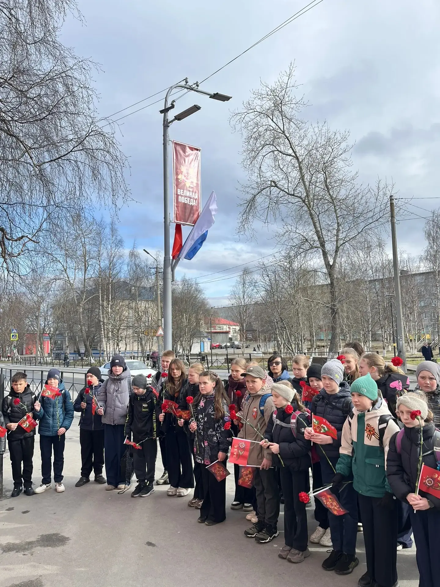 Сегодня, 6 мая, в школе № 1 прошла торжественная линейка «Школа‑госпиталь», посвящённая...