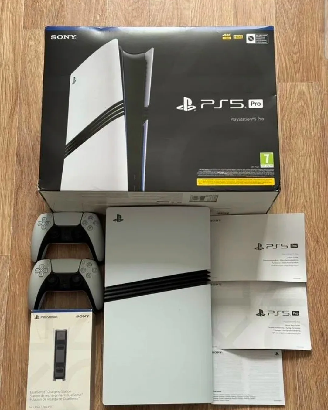 Консоль в состоянии новой, без преувеличения. Это европейская Sony PlayStation 5 Pro CF...