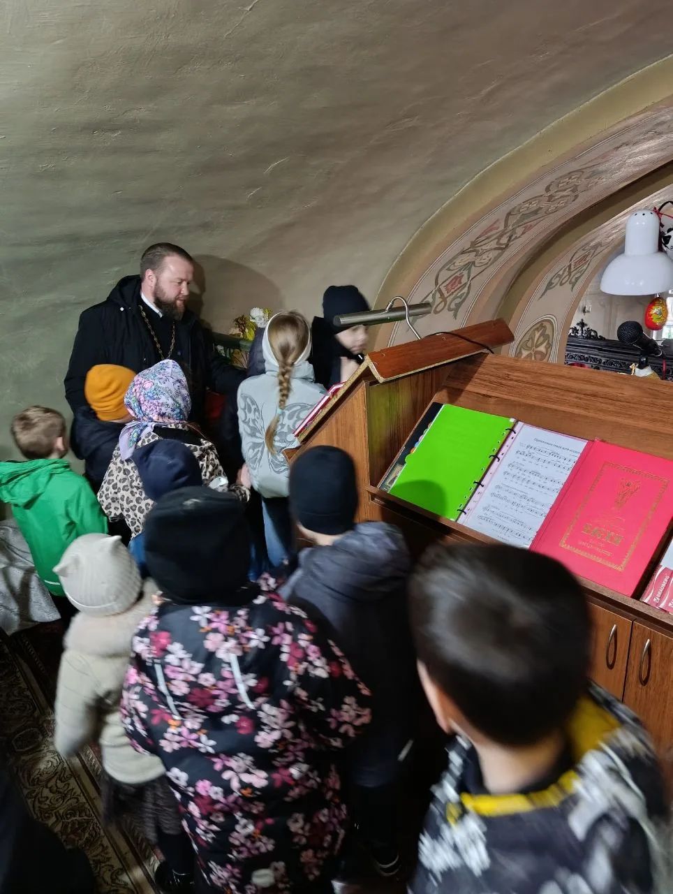 Дети, родители и педагоги подготовительной к школе группы "Радуга" ДО "Золотой петушок" продолжают з