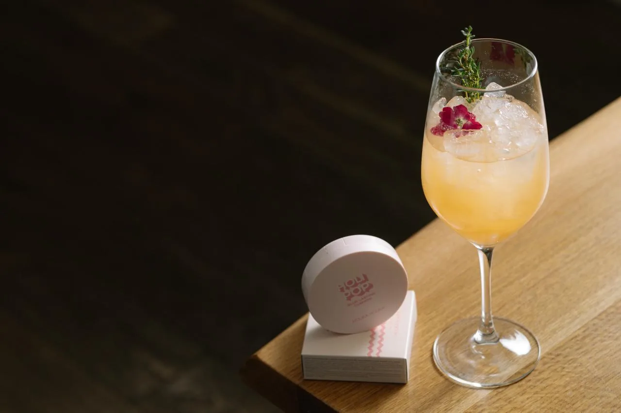 🍹 «Сыроварня» × HOLIKA HOLIKA: коктейль и подарок