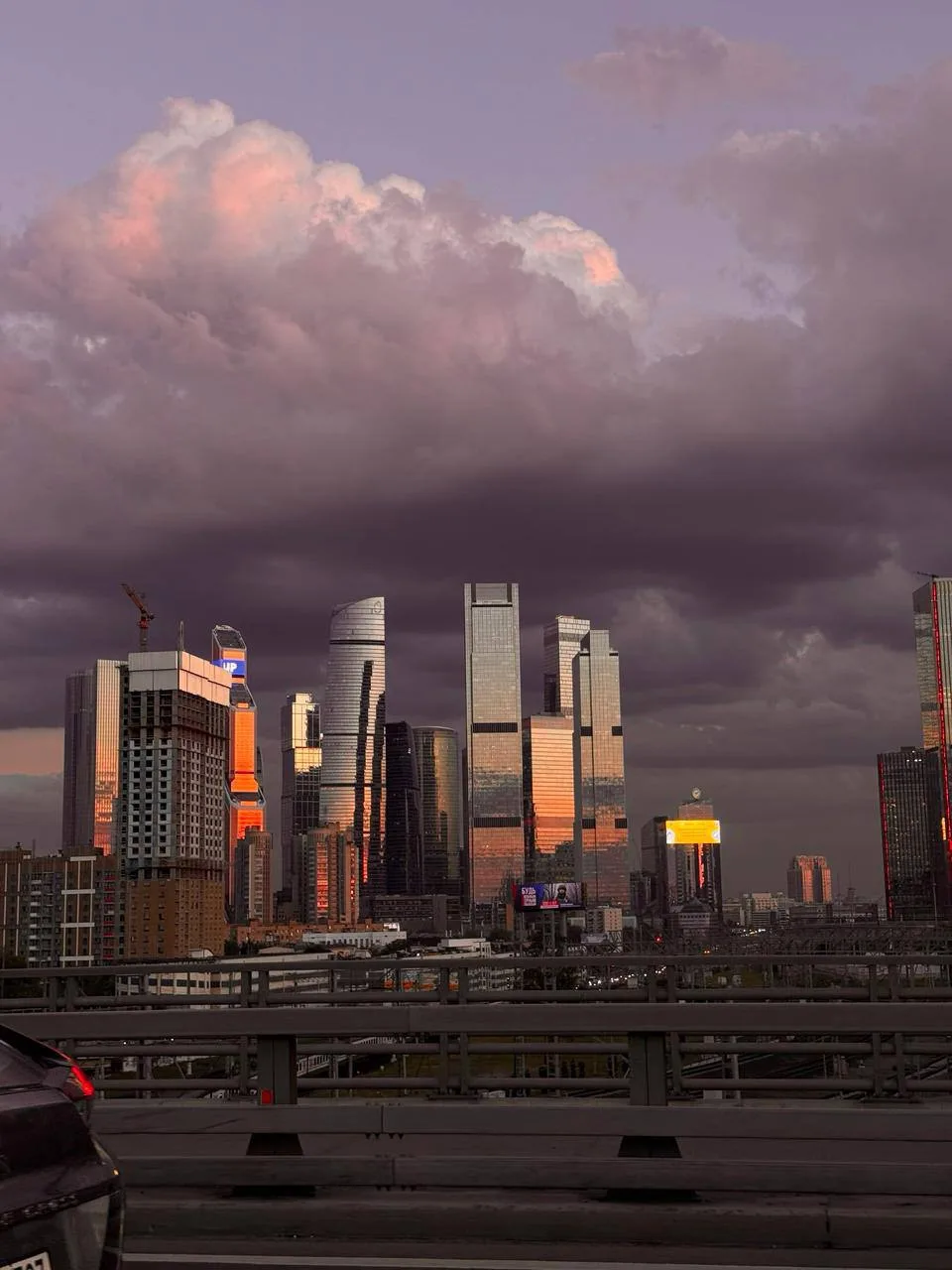 Облачная Москва, но такая красивая 😍

@mskatoday