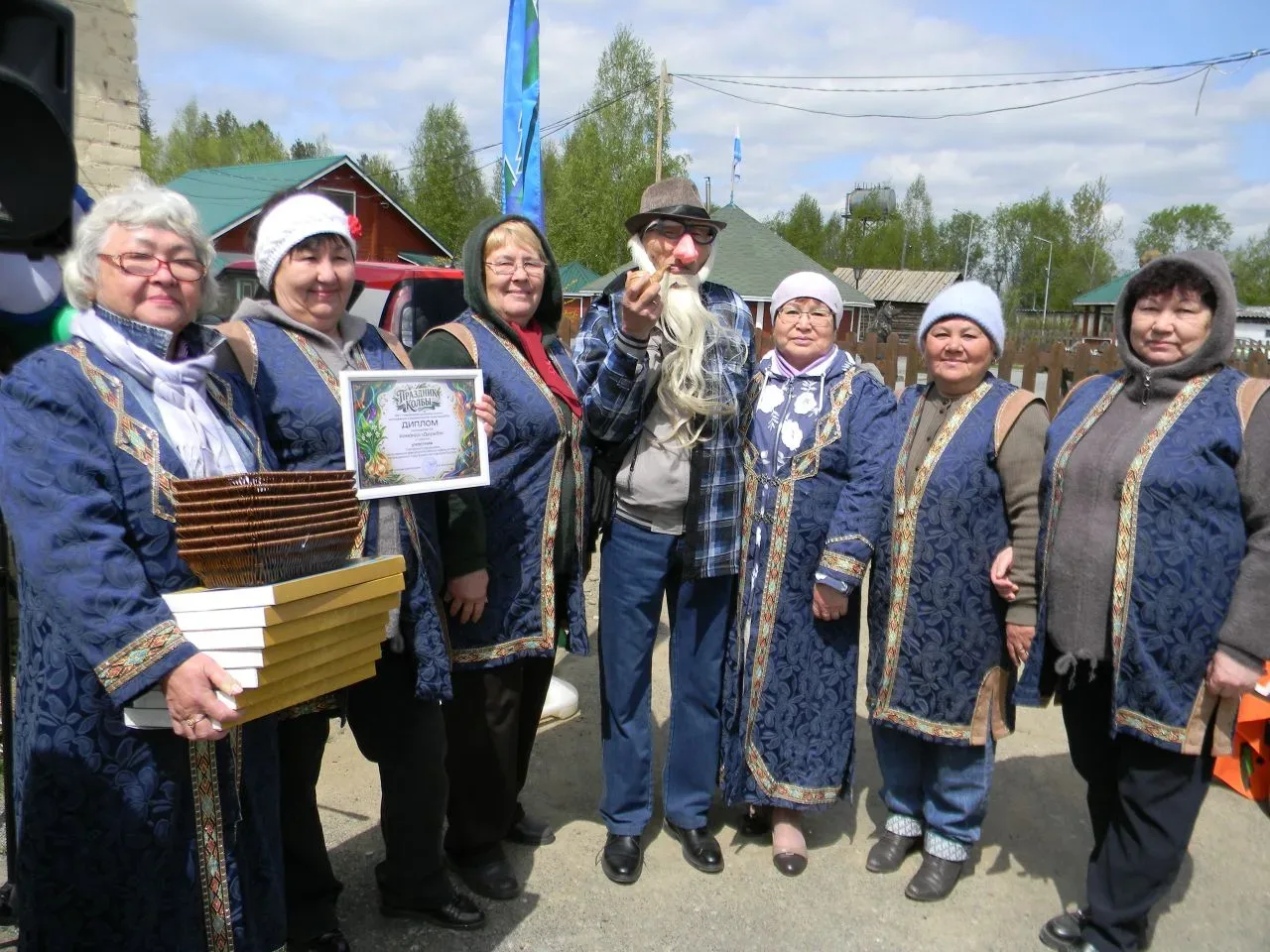 В посёлке Чувашка на базе Центра духовной культуры "Эне Таг" прошёл ежегодный народный праздник, пос