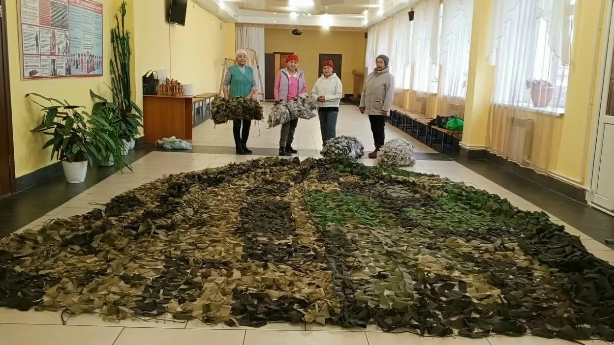 Жители села Темясово сшили шестую маскировочную сеть для своего односельчанина с позывн...