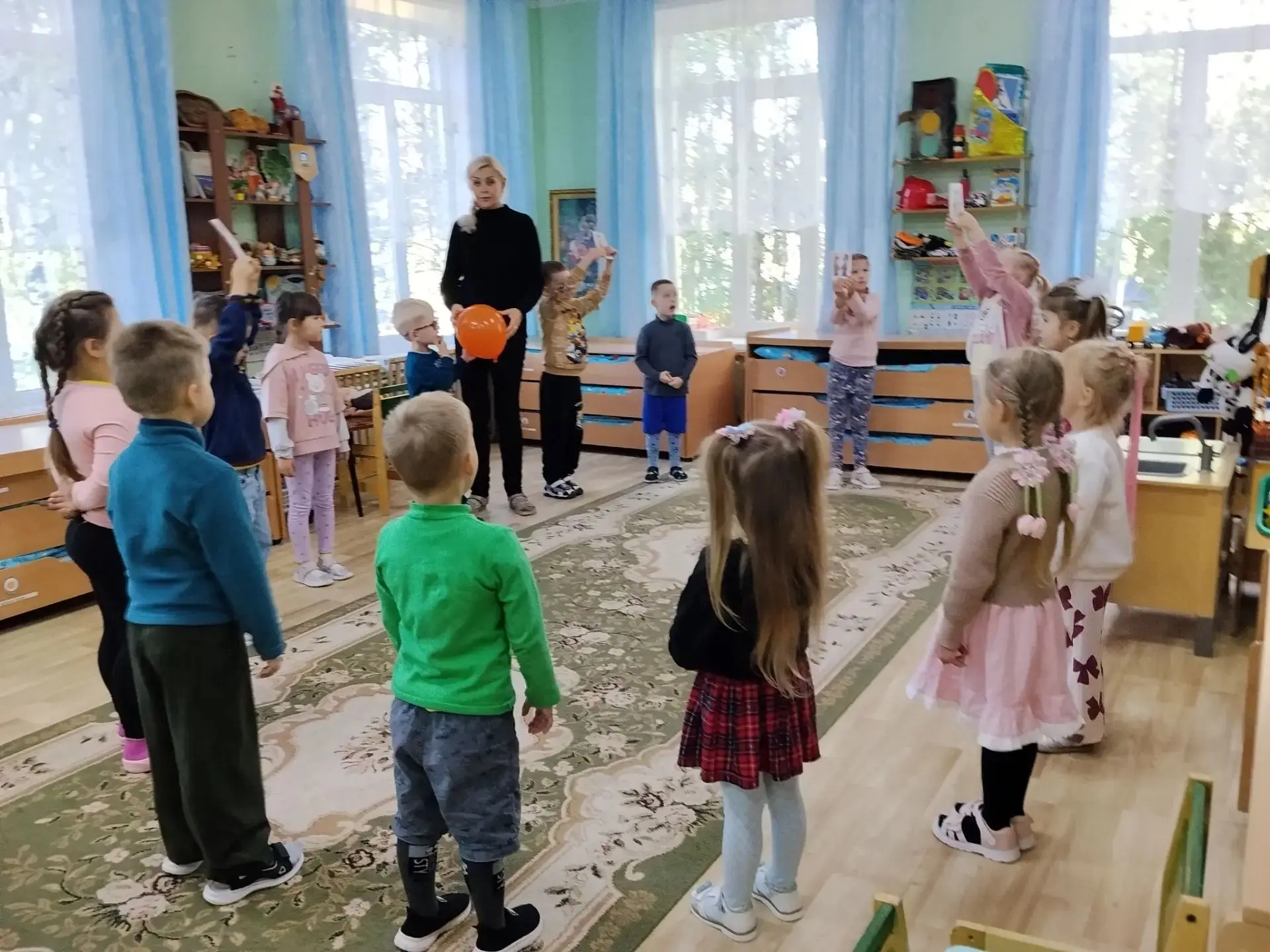 8 сентября День языков народов России, в старшей группе проведена беседа "Как зарождала...
