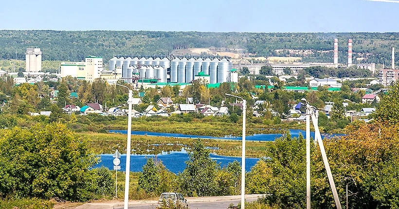Сегодня 2 сентября, погода +12°C. Преимущественно облачно, ветер слабый, западный 4.0 м...