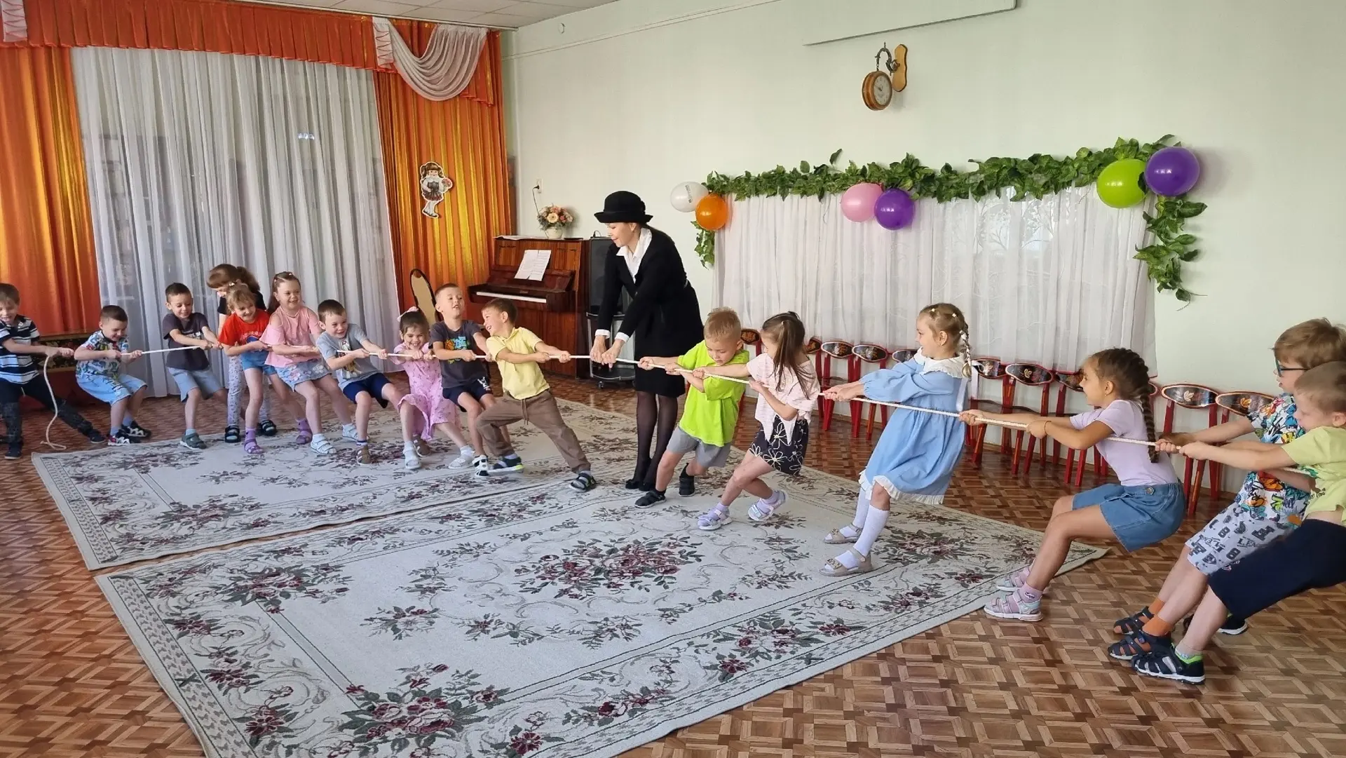 С Днем знаний всех, кто с этим связан,