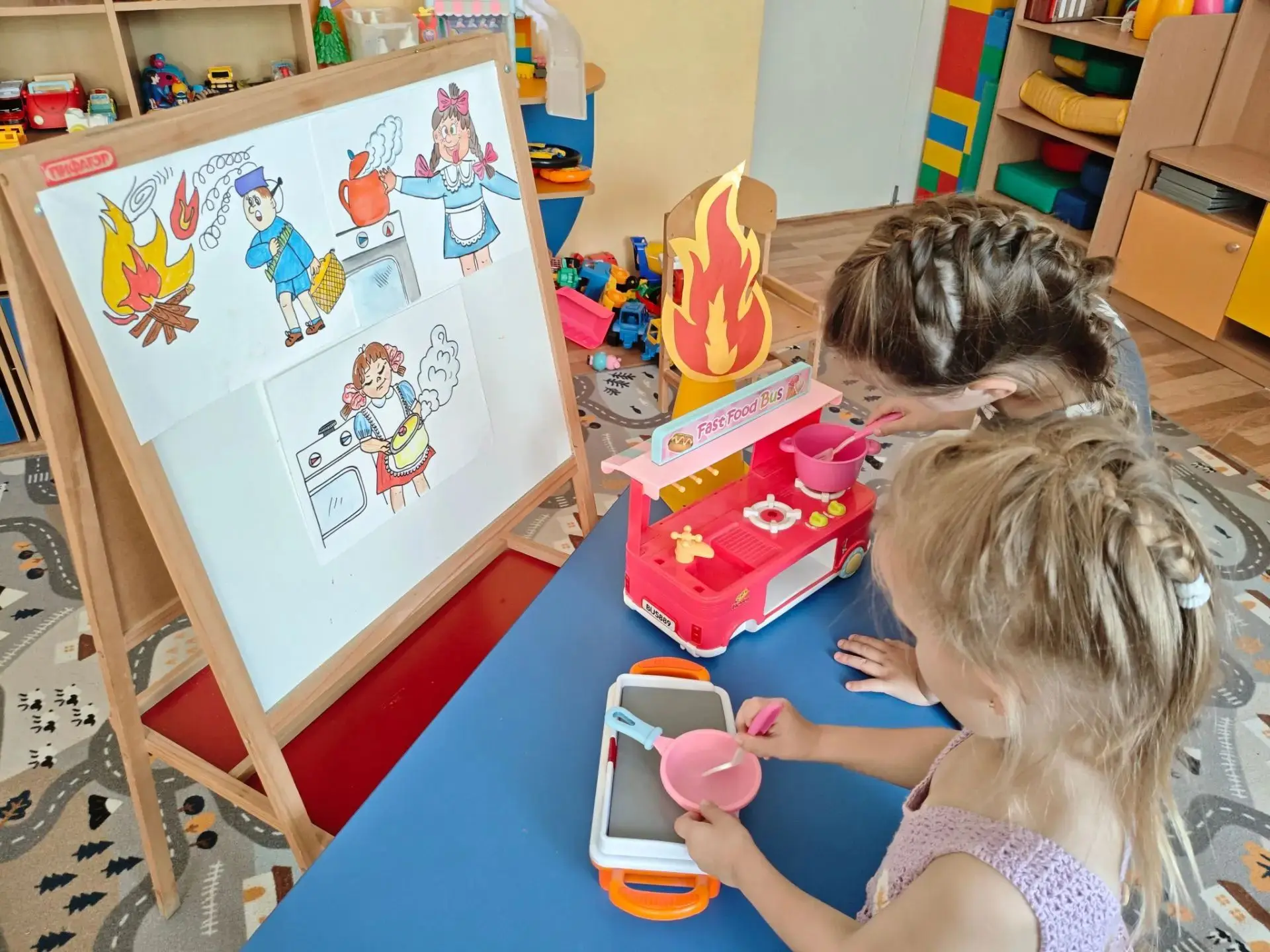 🧸 Учимся безопасности с пелёнок!

В нашем детском саду продолжается важная неделя: «Азбука безопасн