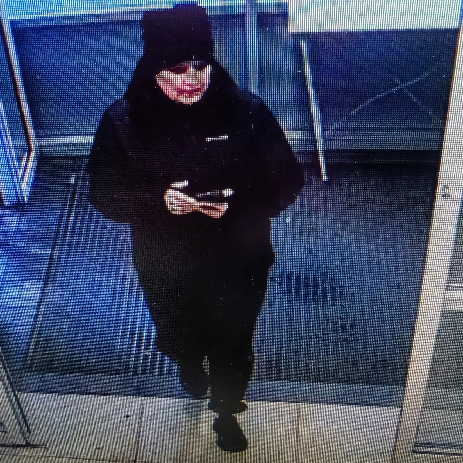 Уважаемый покупатель. Просим подойти в Магнит Первомайская 58. У Вас не прошла оплата.
