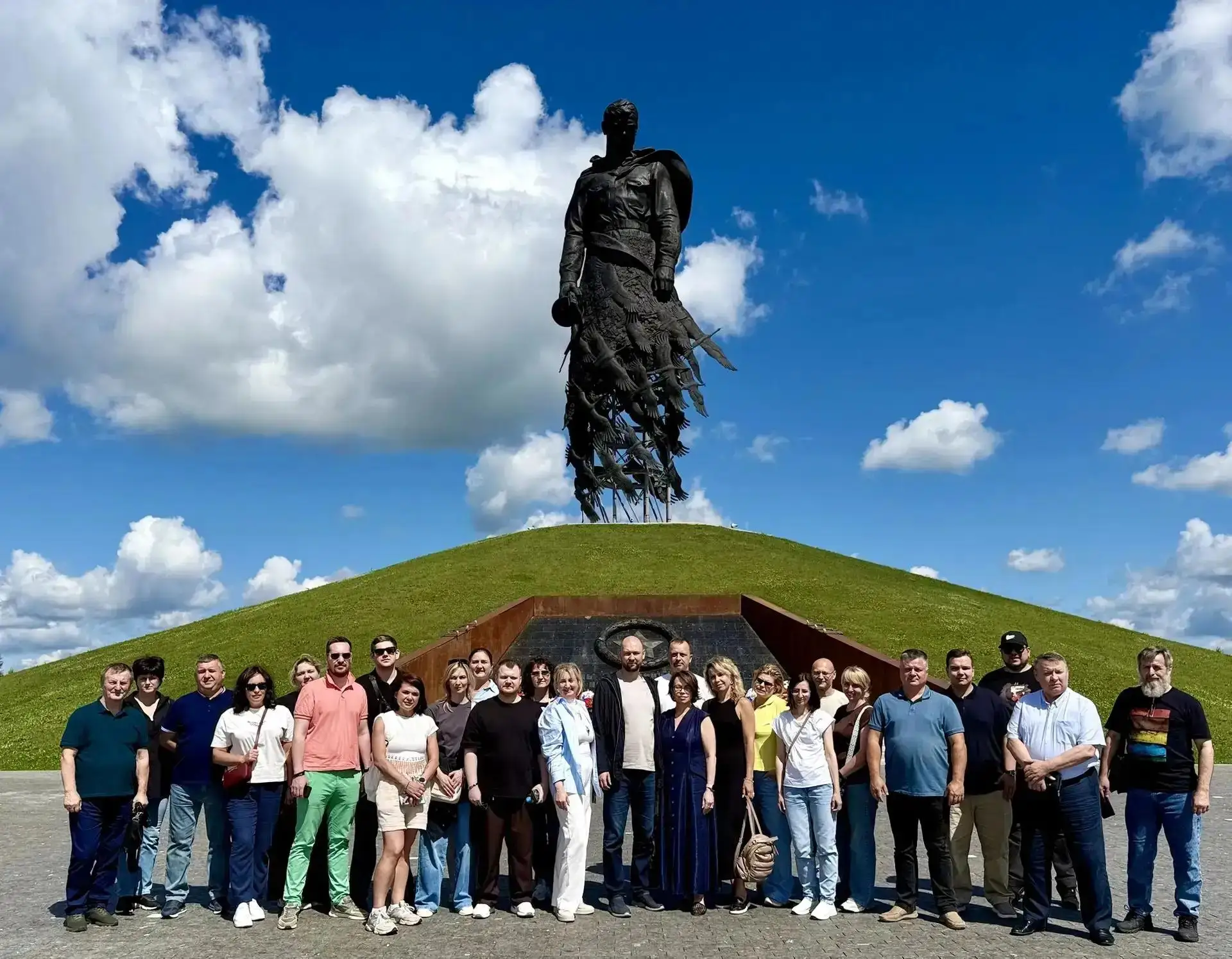 🪖 Ржевский мемориал хранит память о тысячах солдат, которые сражались на одном из самы...