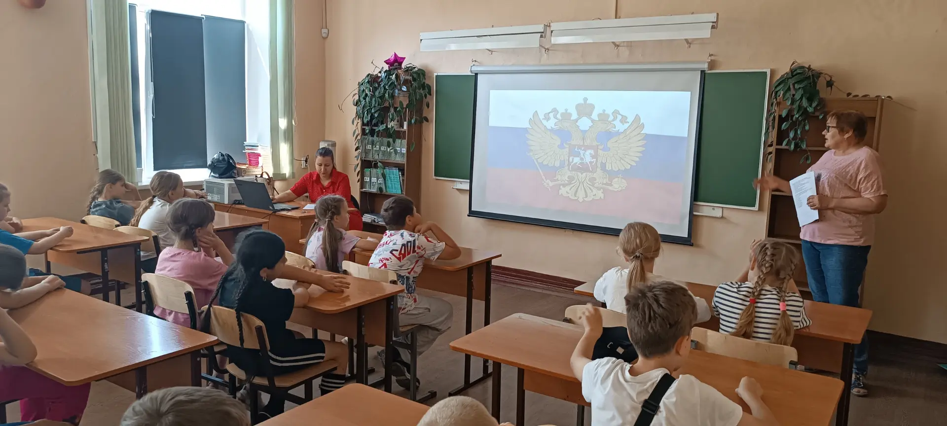 🇷🇺 День России в пришкольном лагере "Апельсин" 🍊
В преддверии празднования Дня России 12 июня в г