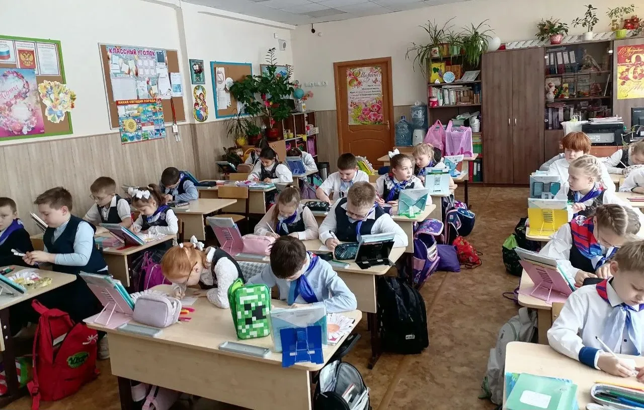 🌷 В преддверии главного весеннего праздника в нашей школе кипела особая атмосфера добра и творчества