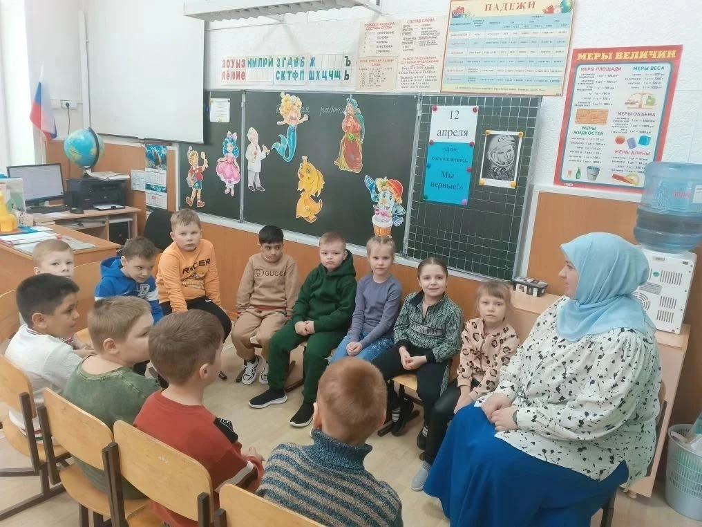А у нас начались подготовительные занятия для будущих первоклассников🤗

Ребята познакомились со шко