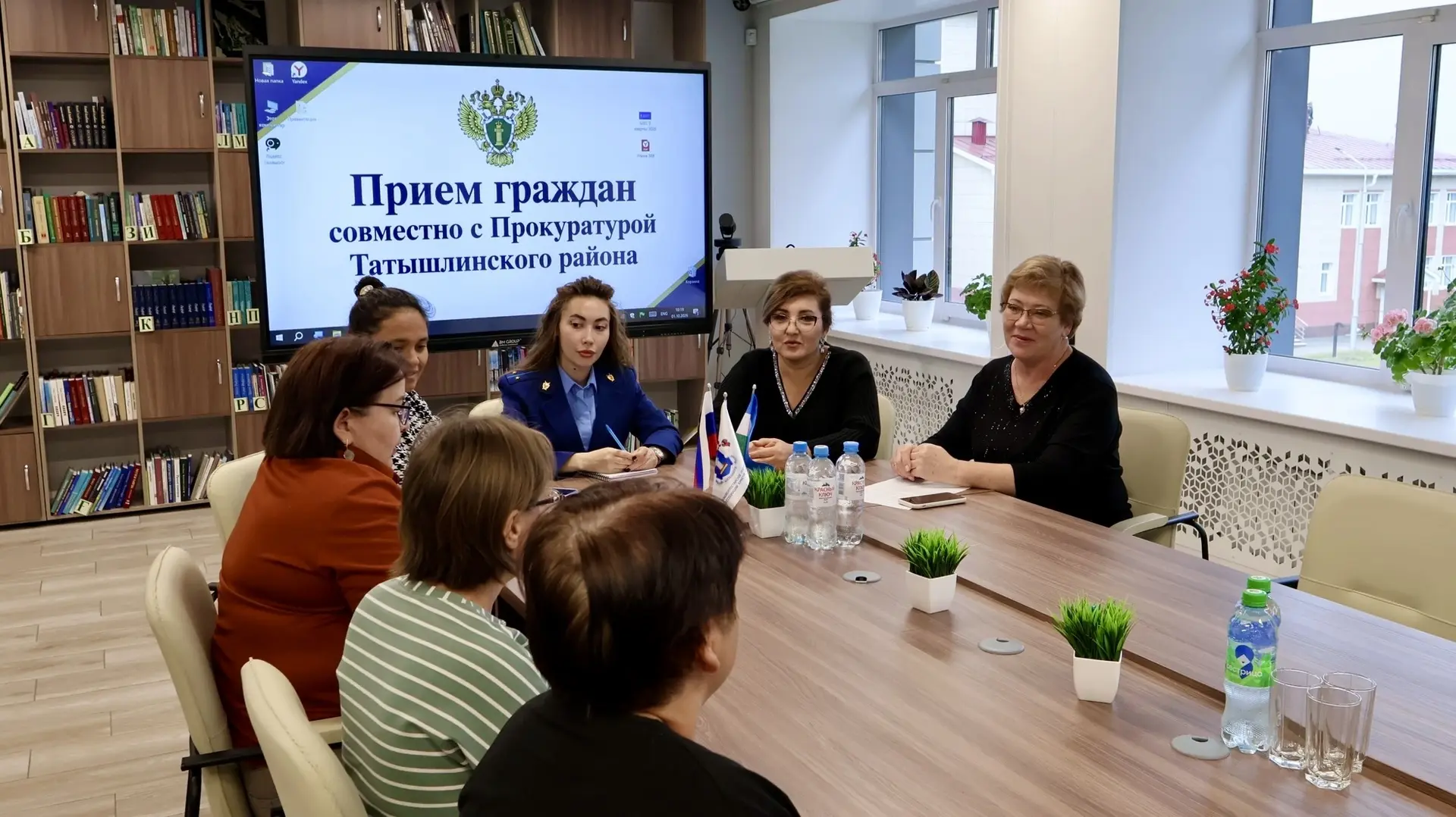 В библиотеке Нового поколения прошел приём граждан Прокуратуры Татышлинского района, в ...