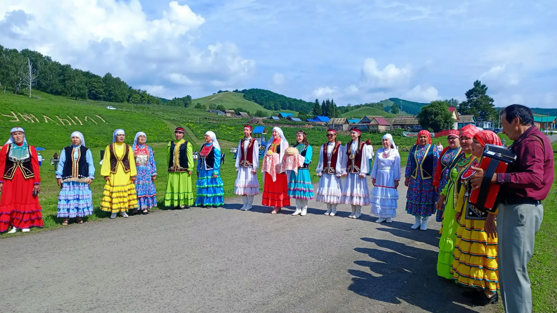 Бөгөн Үрге Бикбирҙе ауылында "Һаумыһығыҙ, ауылдаштар!" байрамы үтте👍😍