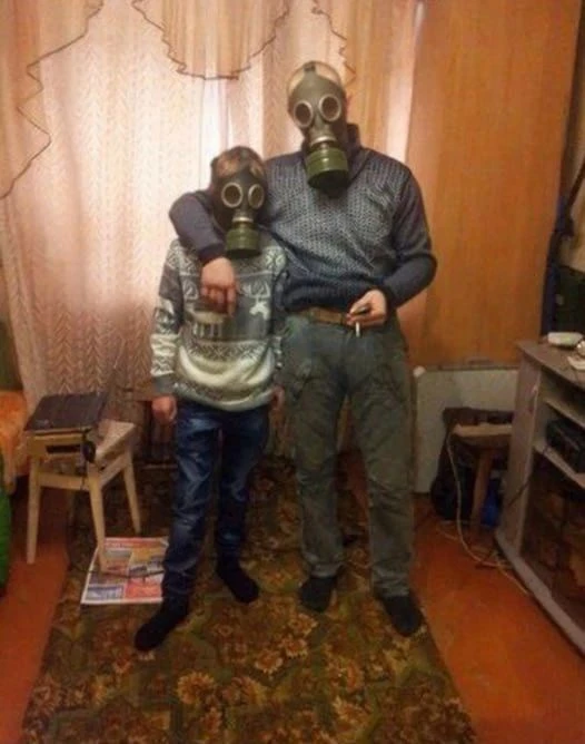 😷 Россиянам разрешили покупать противогазы на всю семью