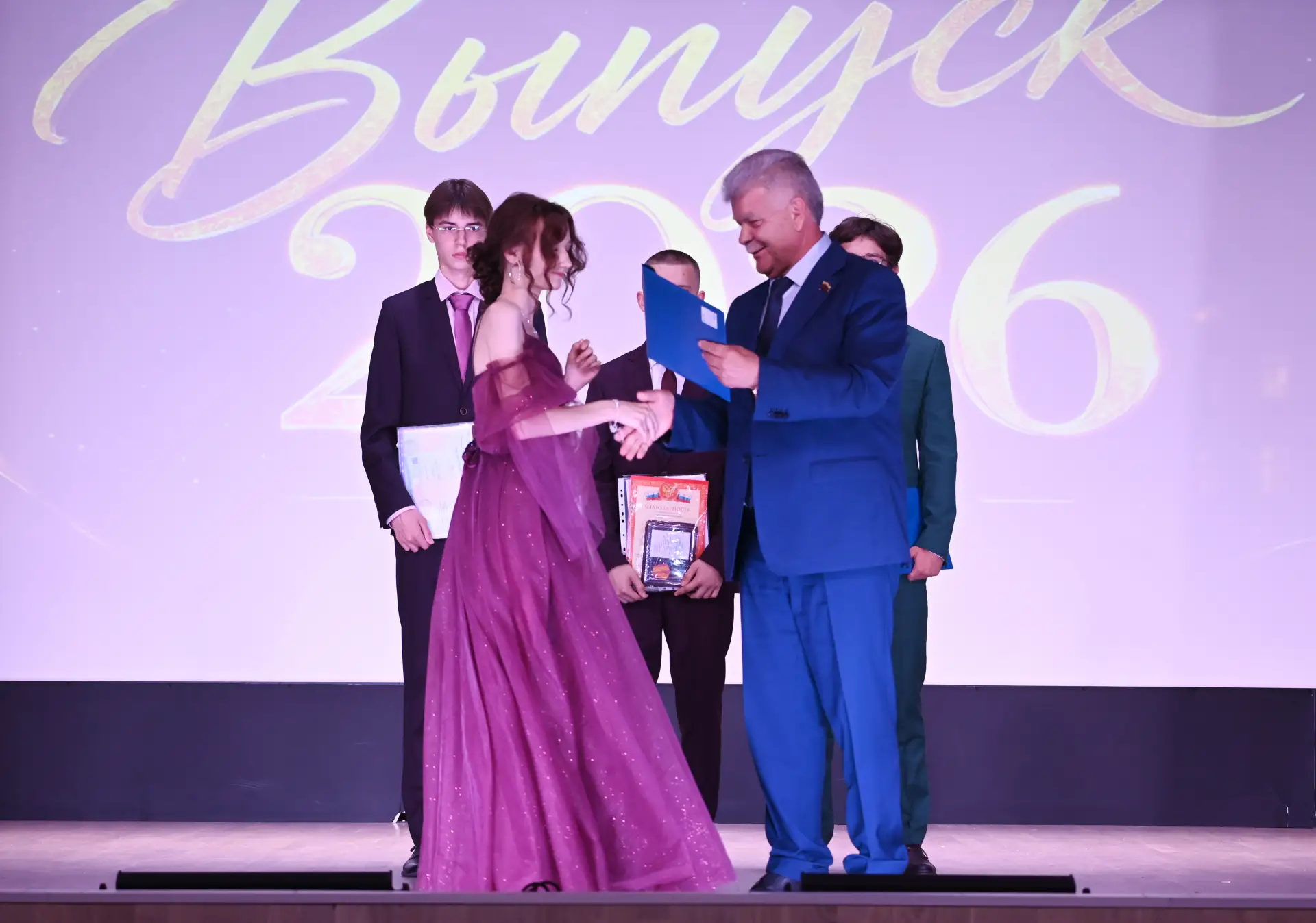В районе состоялся общешкольный выпускной вечер 🎓✨